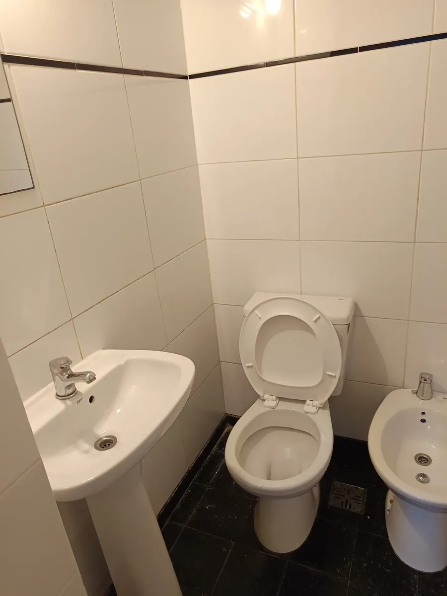 Kitnet (monoambiente) em Caballito, com banheiro reformado e mesa para 6