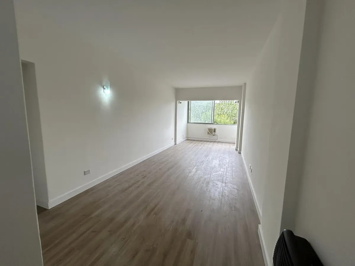 Apartamento de 3 ambientes com 2 dormitórios para alugar em Beccar