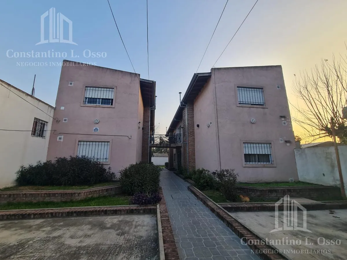 Двухкомнатная квартира в аренду в Almirante Brown