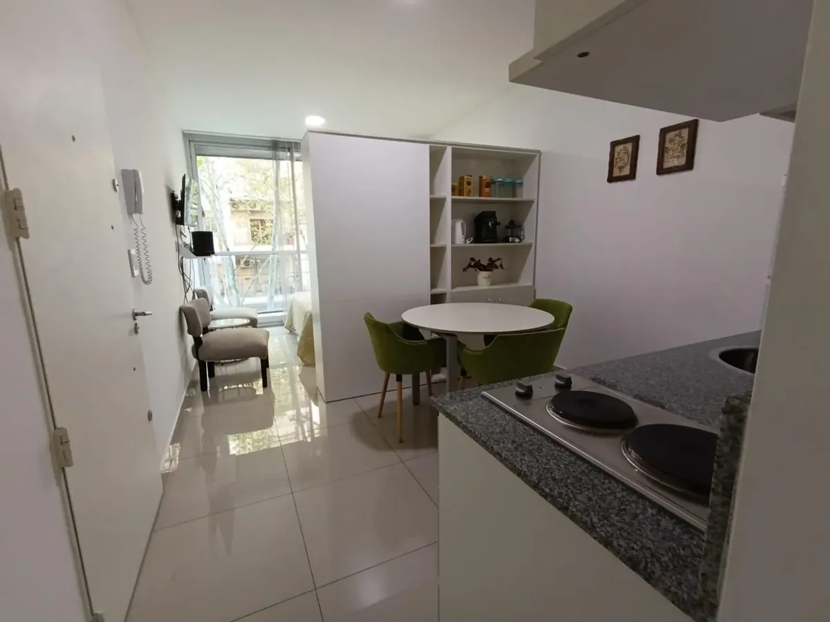 Kitnet mobiliada para locação temporária em Almagro