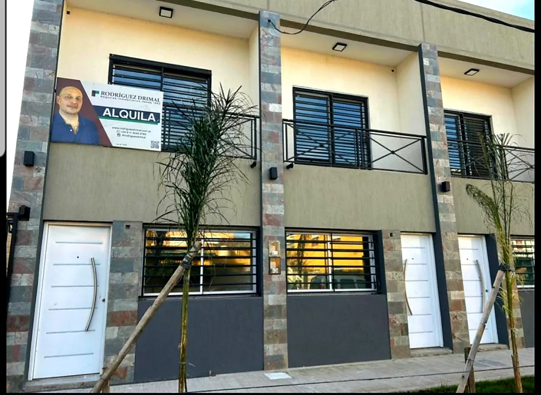 Duplex two-room apartment in Turdera, Lomas de Zamora