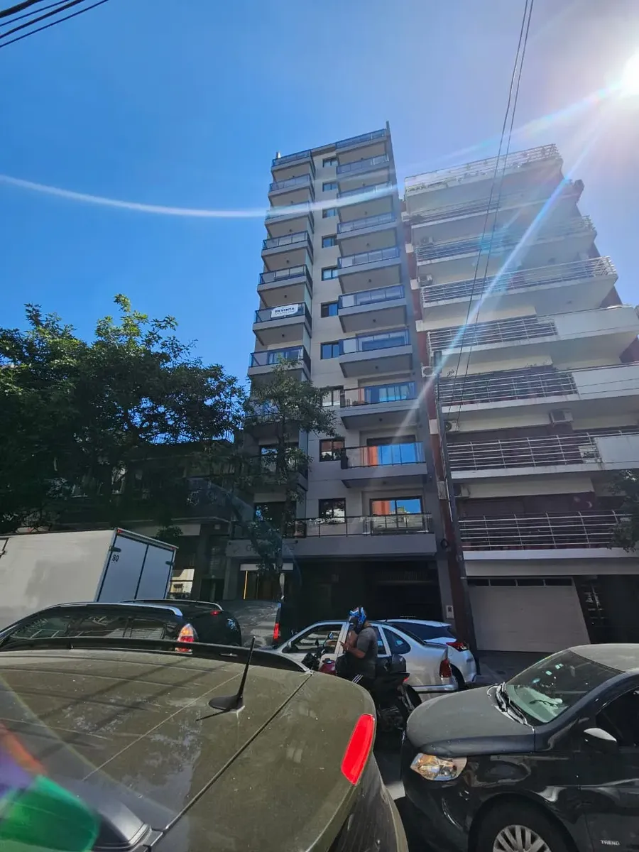 Новая квартира с 2 спальнями, балконом и 2 ванными в Boedo