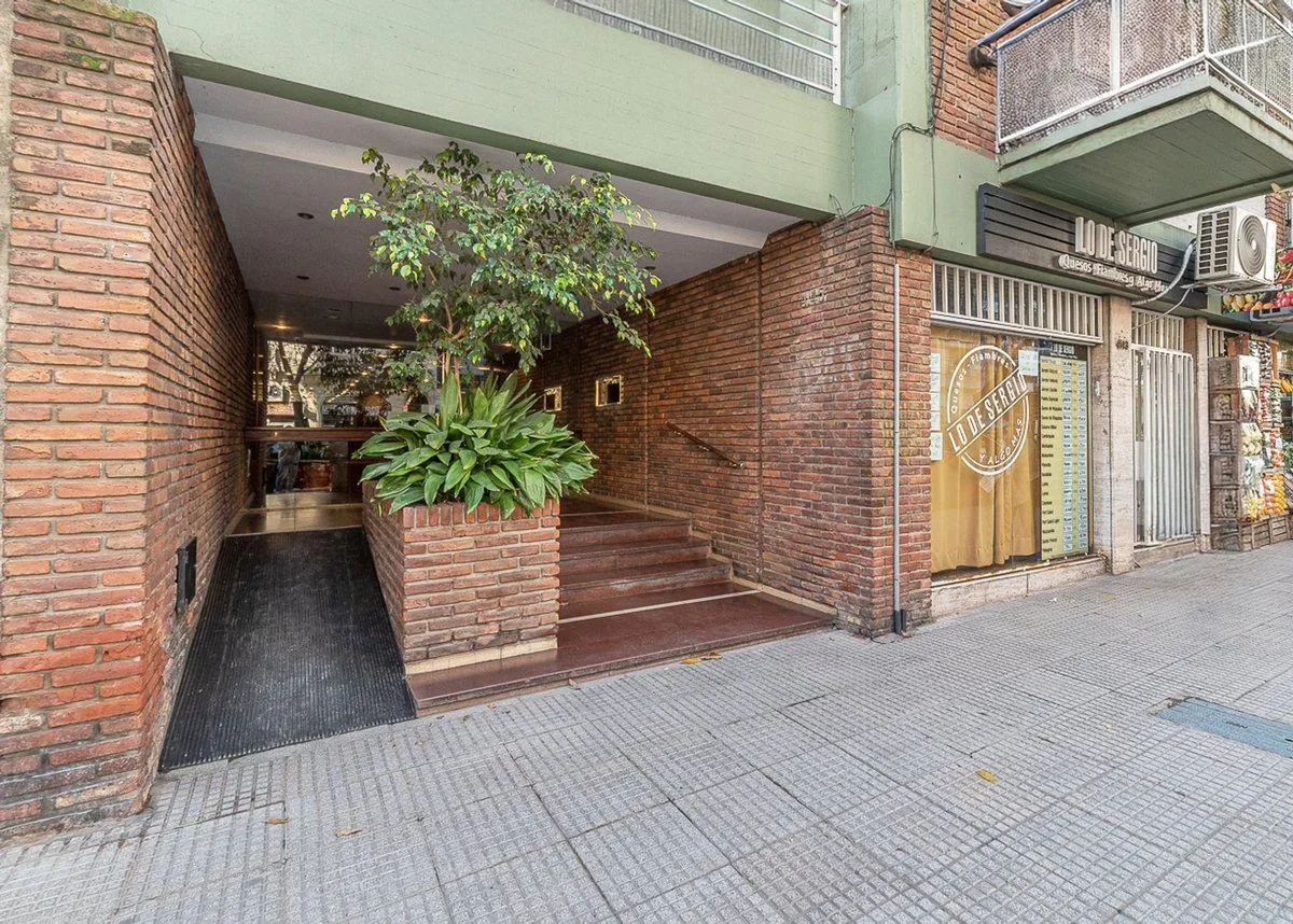 Departamento de 2 ambientes con balcón en Almagro