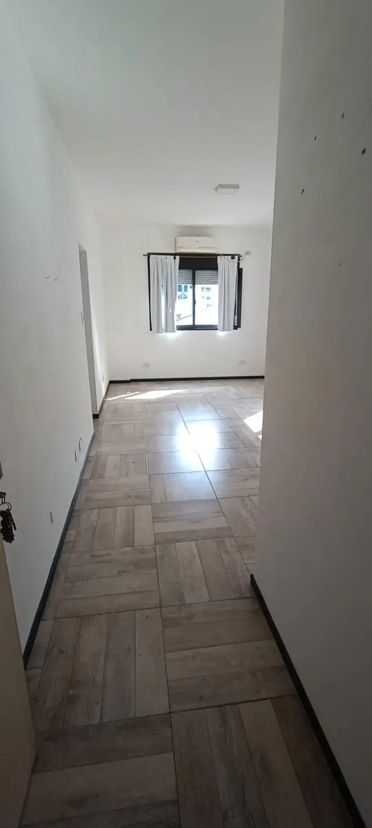 Kitnet de um ambiente de frente lateral em Monserrat