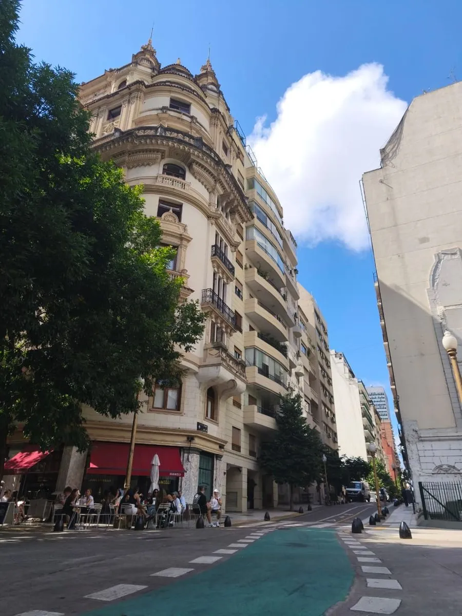 Departamento de 2 ambientes con patio en Retiro