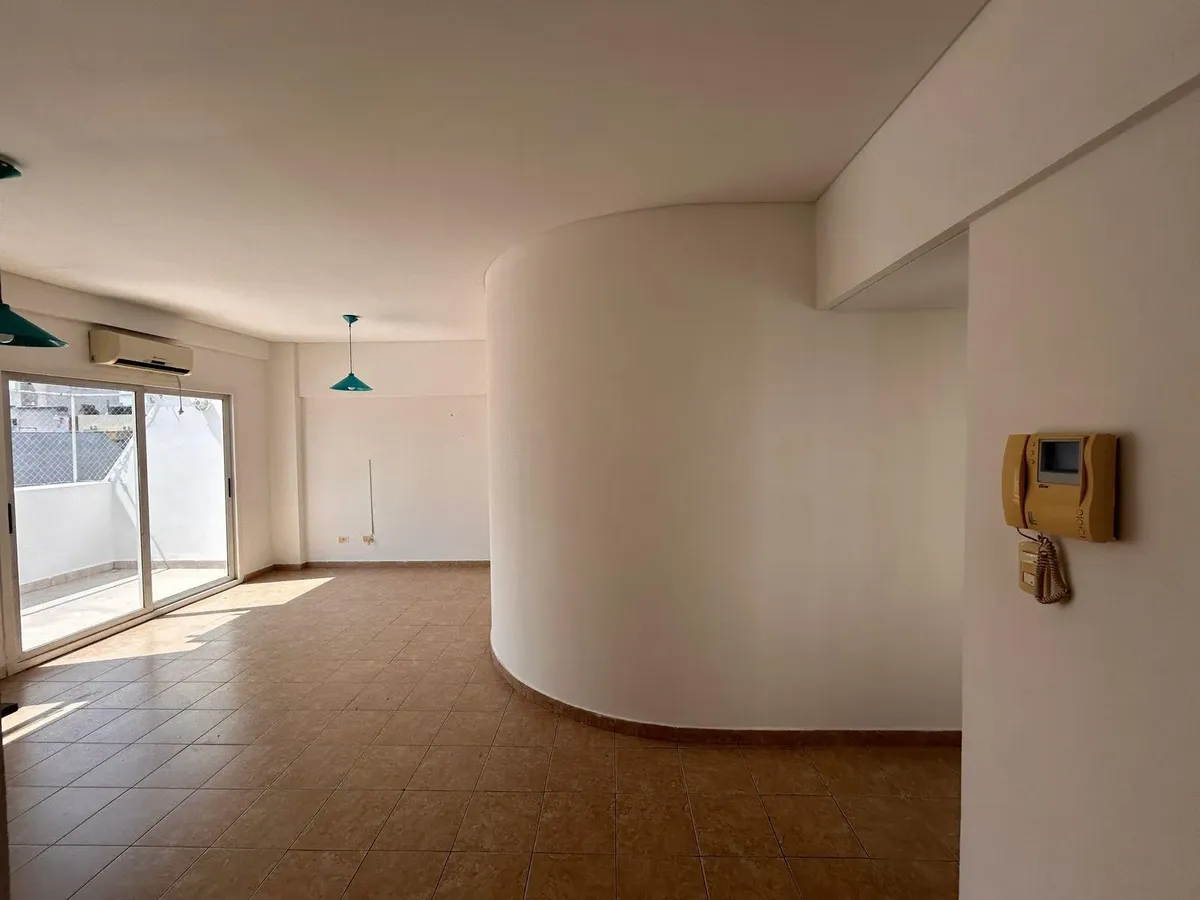 Departamento de 2 ambientes con balcón terraza en Parque Chacabuco