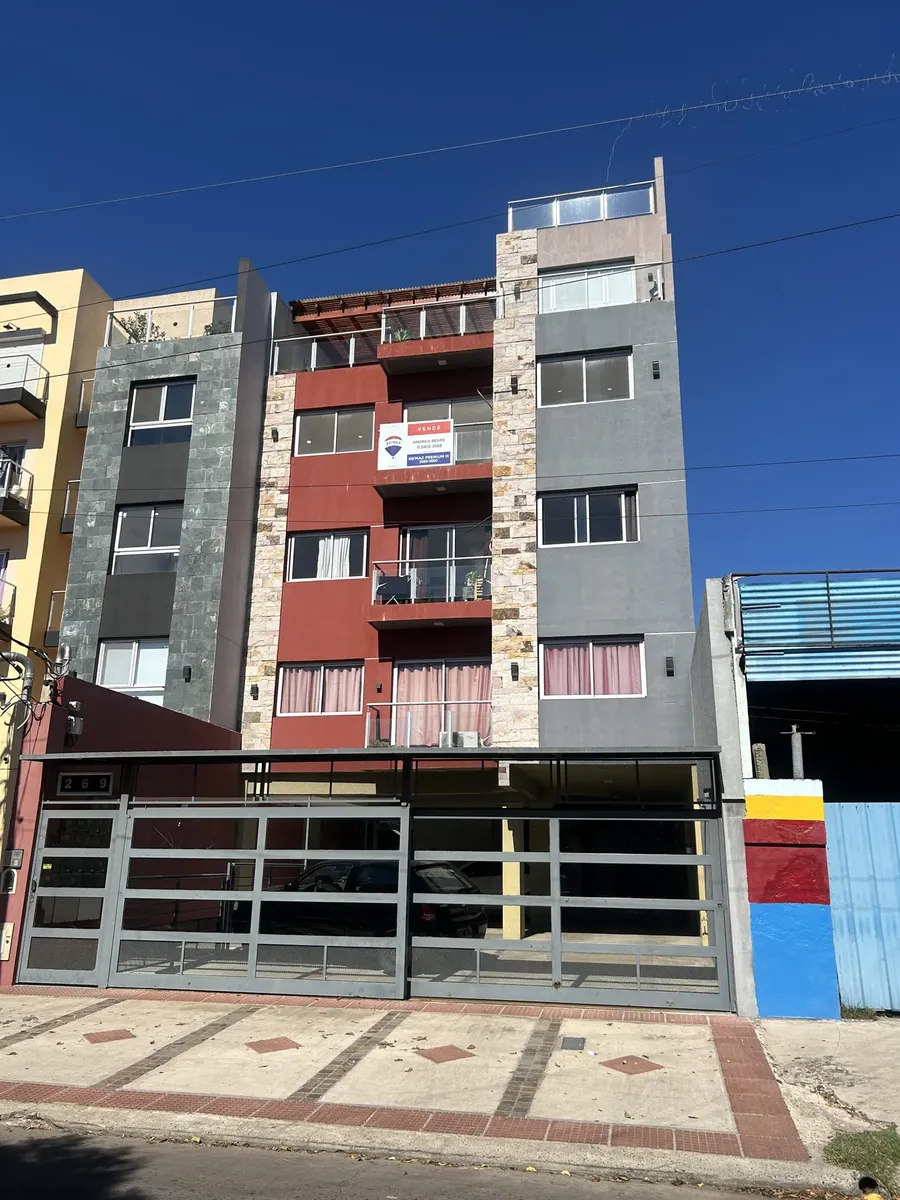 Departamento de 2 ambientes con cochera en Morón
