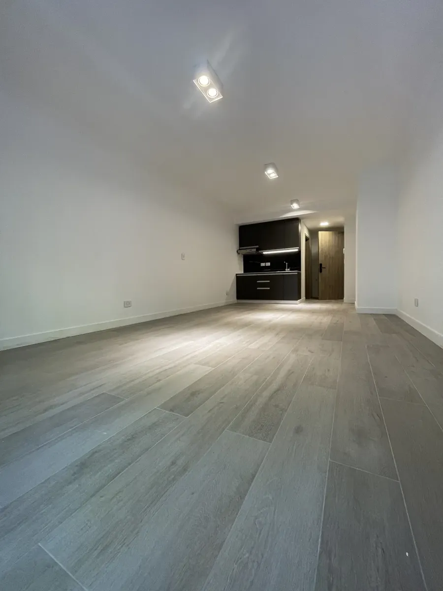 Brand-new furnished studio apartment with balcony in Recoleta