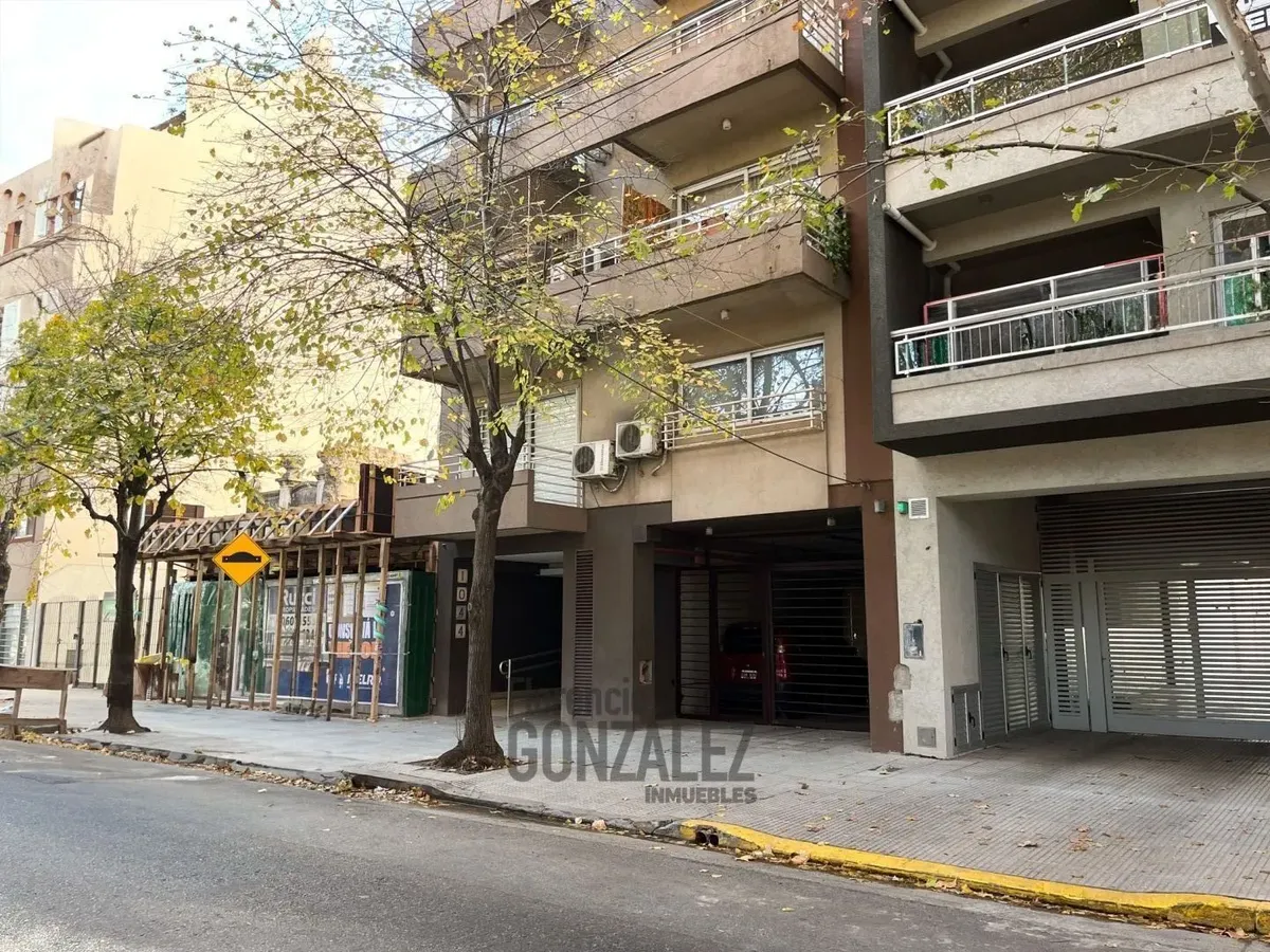 Квартира-студия с парковочным местом в Mataderos