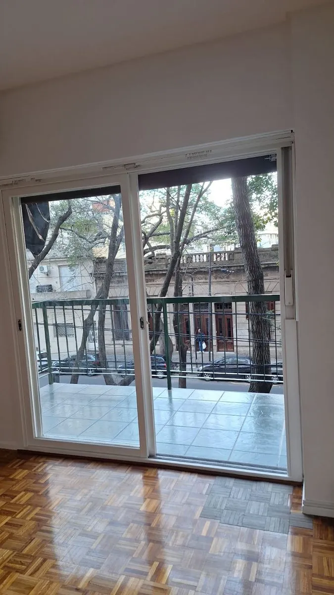 Kitnet com varanda em Palermo