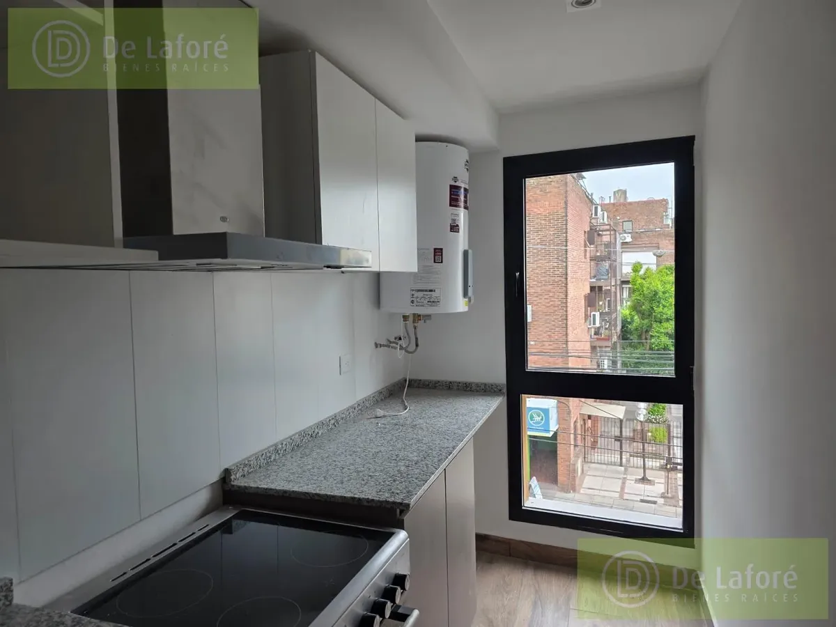 Apartamento de dois ambientes novo em San Isidro com varanda e área de churrasco