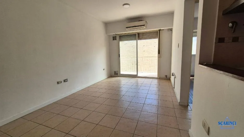 Departamento de 2 ambientes con balcón en Sáenz Peña, Tres de Febrero