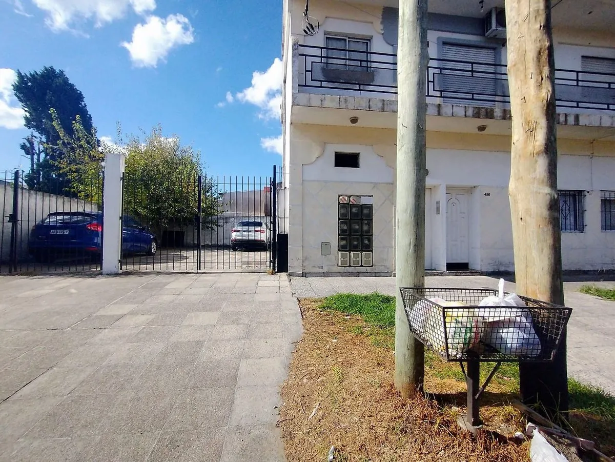 Two-room apartment with private terrace in Villa Luzuriaga