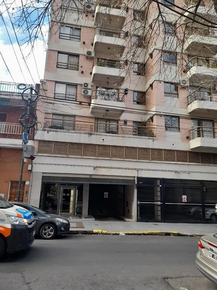 Two-room apartment in Belgrano with balcony and parking option