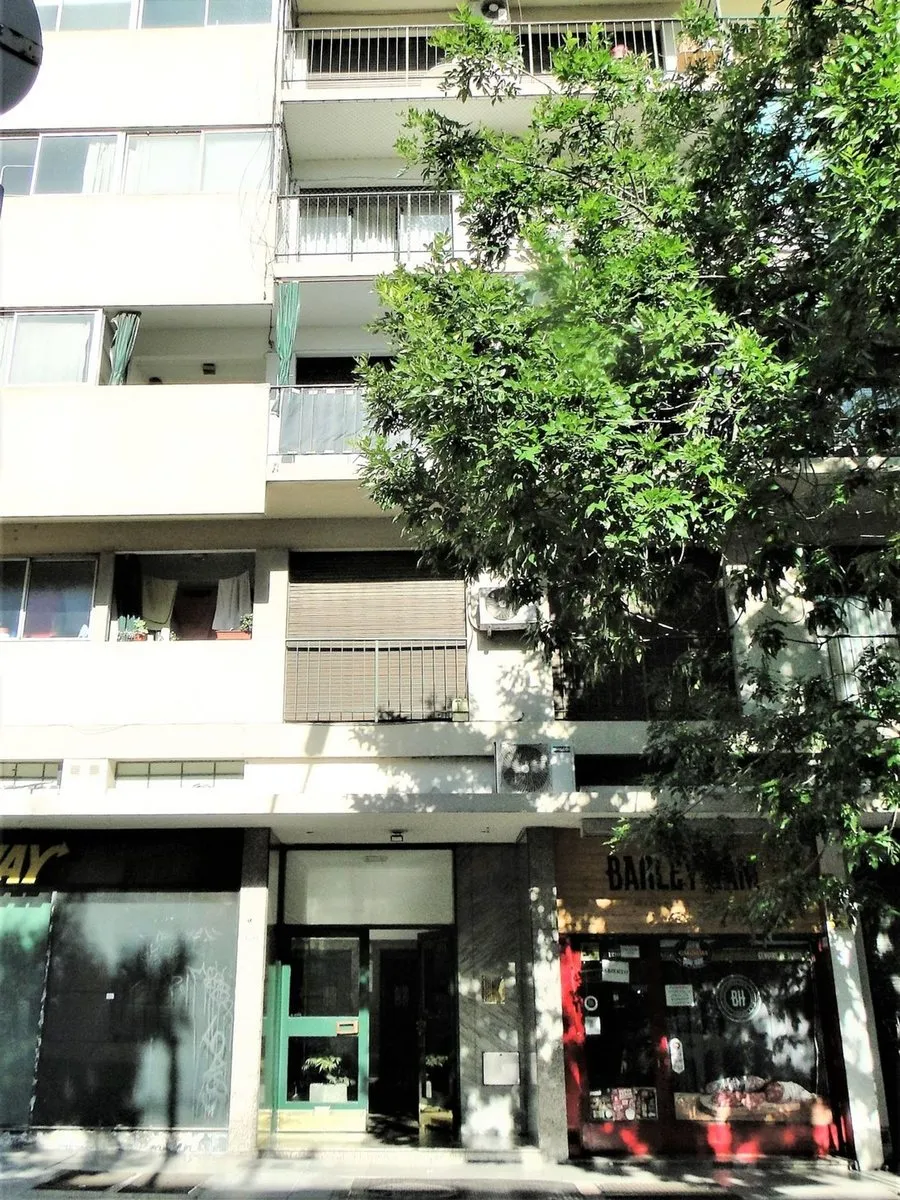 Меблированная двухкомнатная квартира с балконом в Constitución