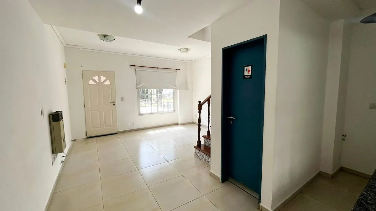Dúplex de 3 ambientes con patio en Ramos Mejía