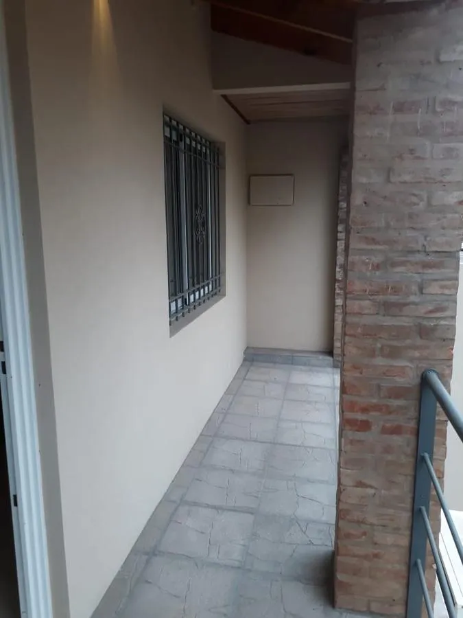 Apartamento de 2 ambientes com 1 dormitório em José C. Paz