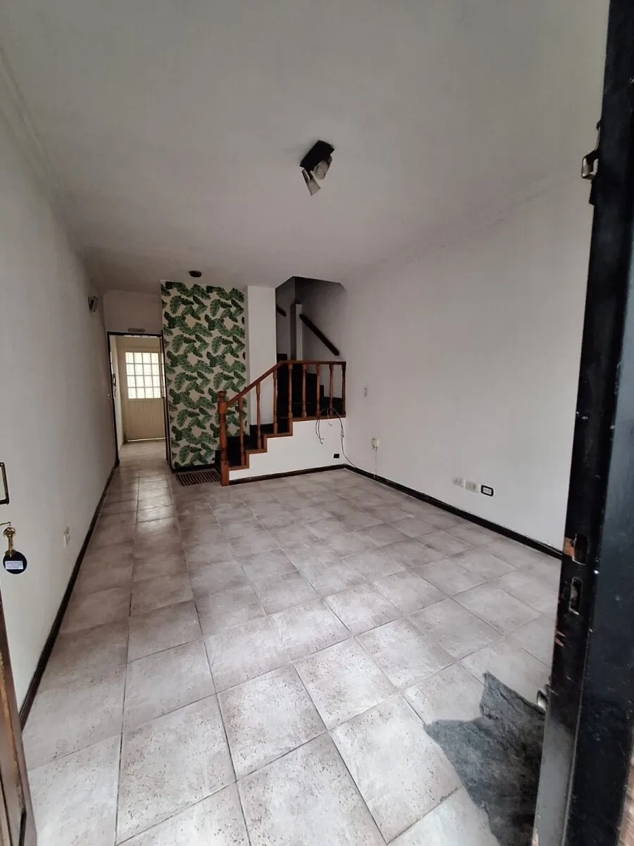 Duplex apartment with patio and 2 bedrooms in Ramos Mejía Sur