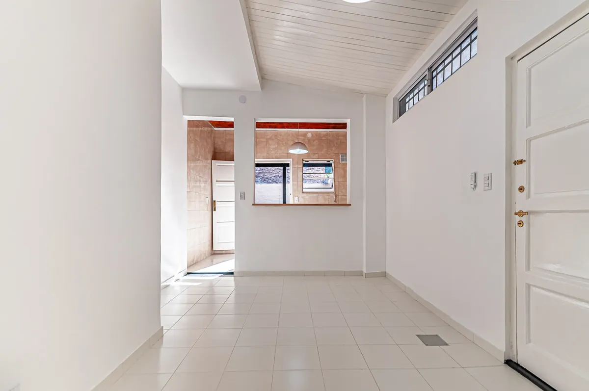 Квартира PH с 2 спальнями и частным садом в Saavedra