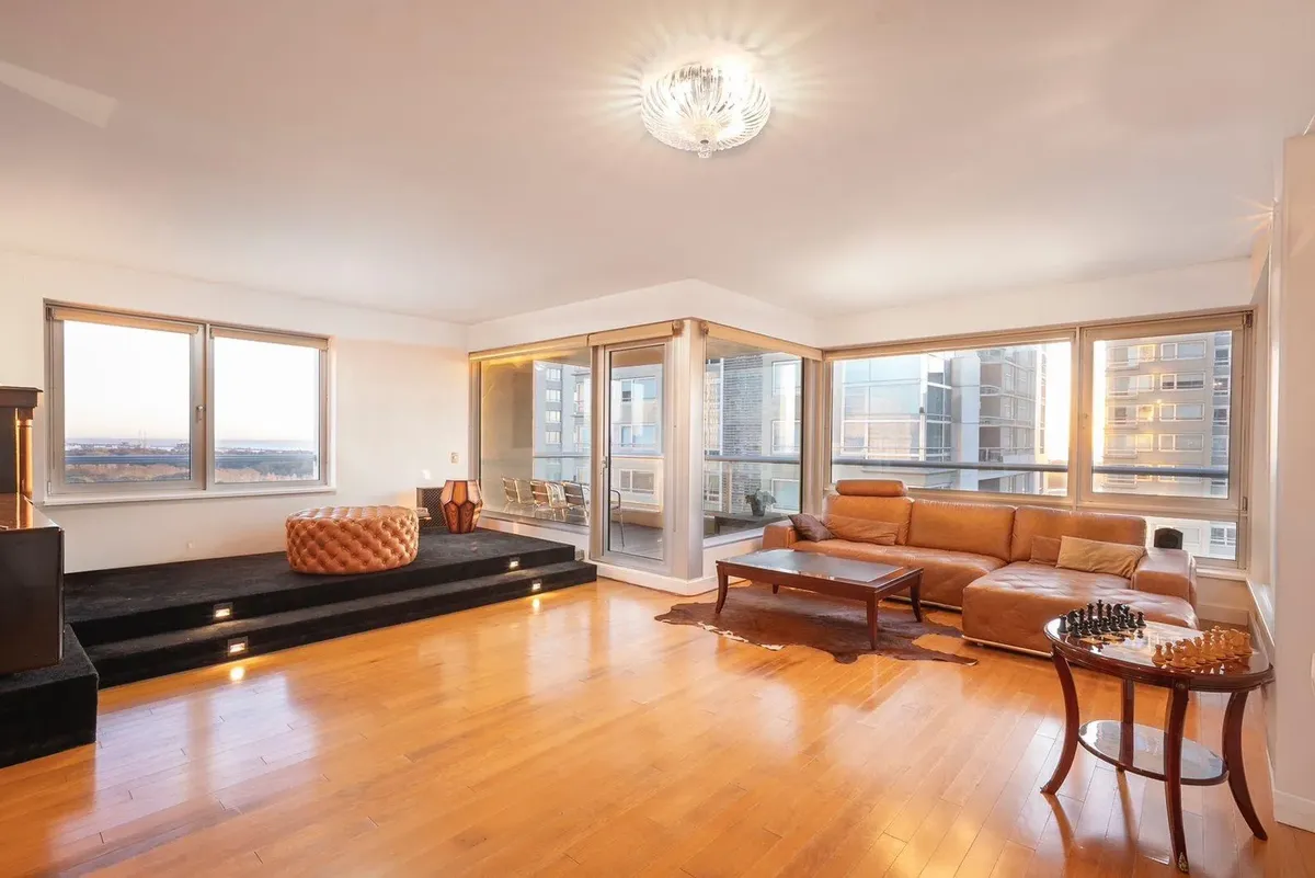 Two-bedroom apartment in Puerto Madero
