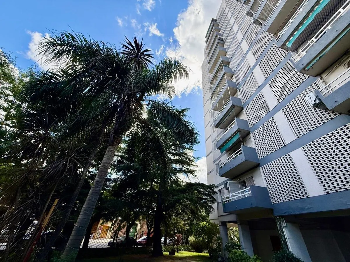 Three-bedroom apartment with balcony in Tres de Febrero