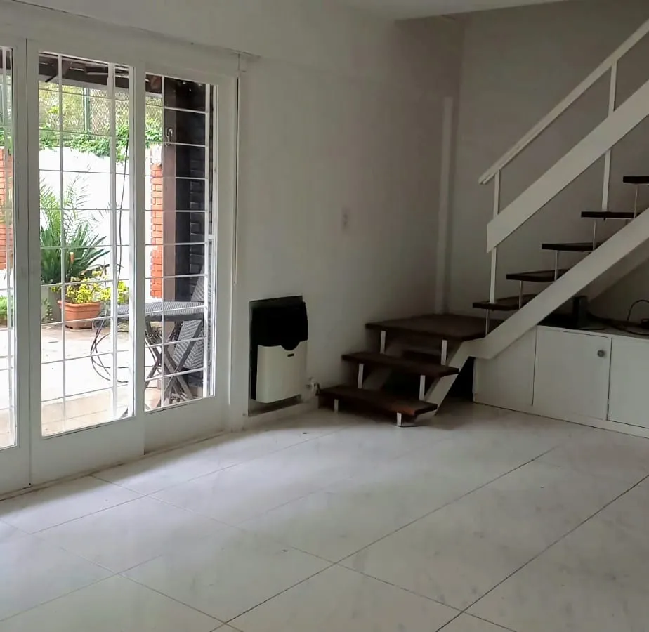Duplex de 2 dormitorios en alquiler en Quilmes