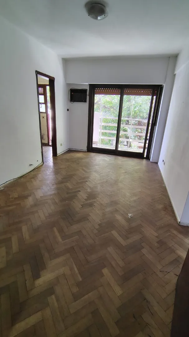 Apartamento de 2 ambientes com 1 quarto e grande varanda em Almagro