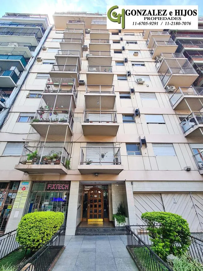 Apartamento de dois ambientes com 1 quarto em Flores