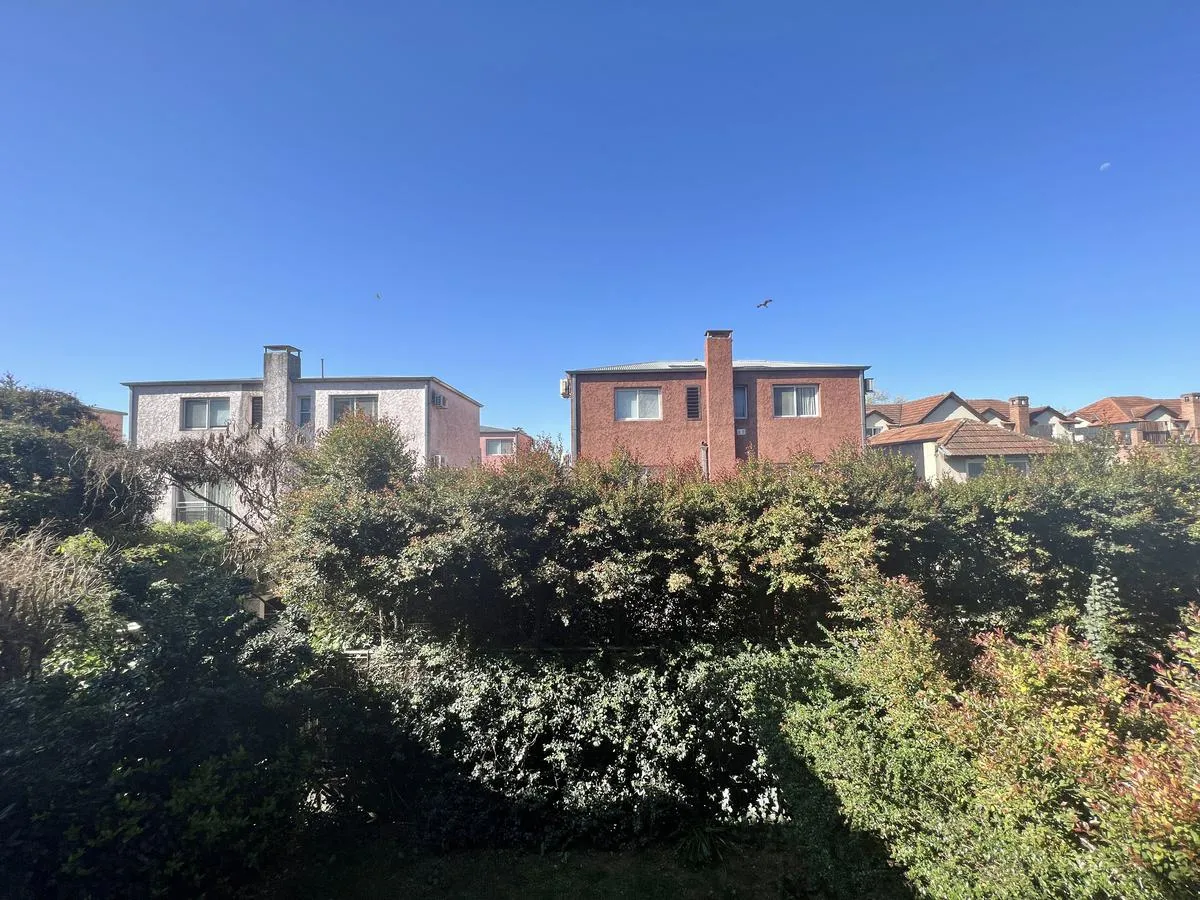 Apartamento de dois ambientes mobiliado com terraço e área de churrasco em San Isidro