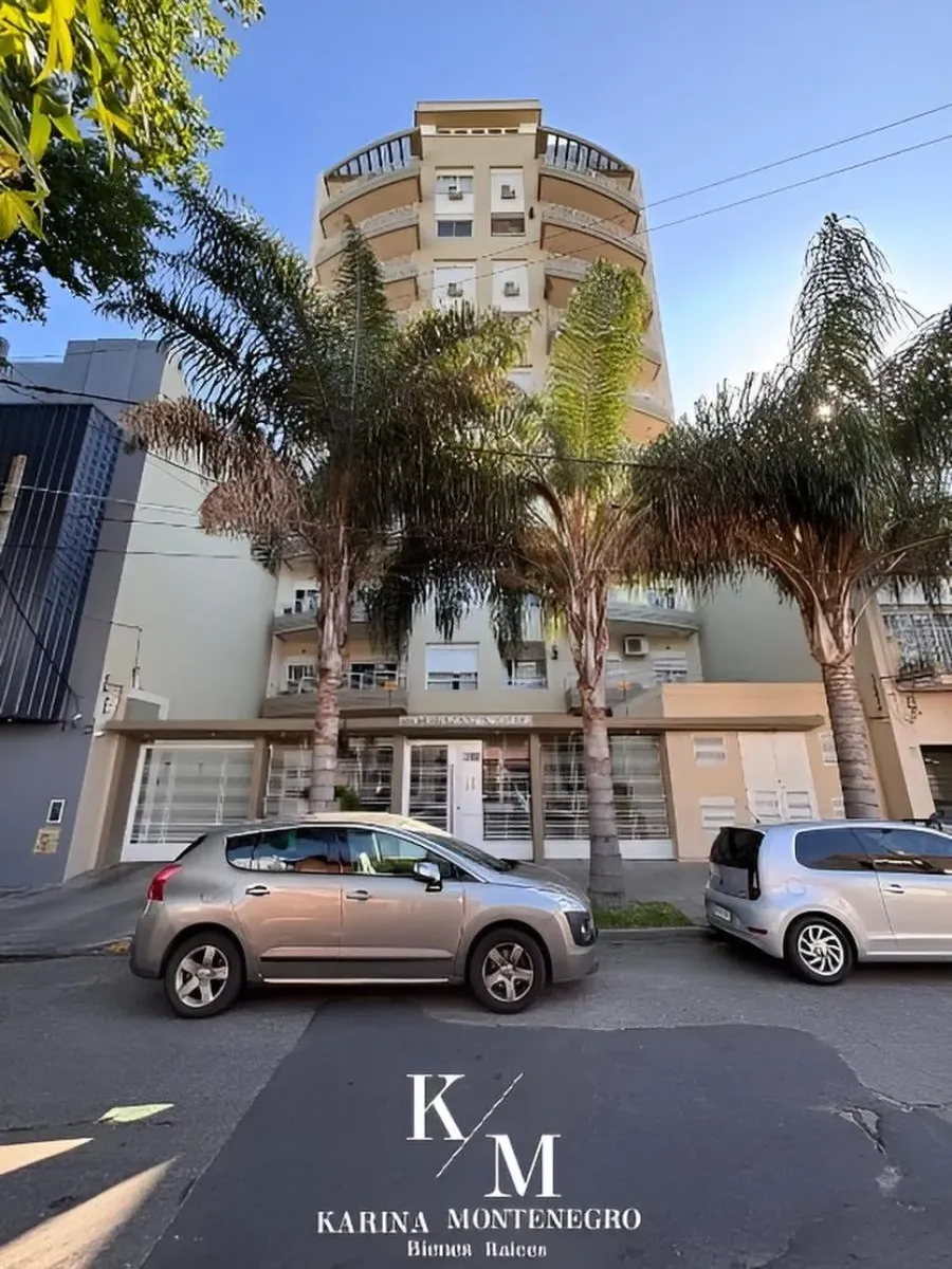 Departamento de 3 ambientes con cochera en General San Martín