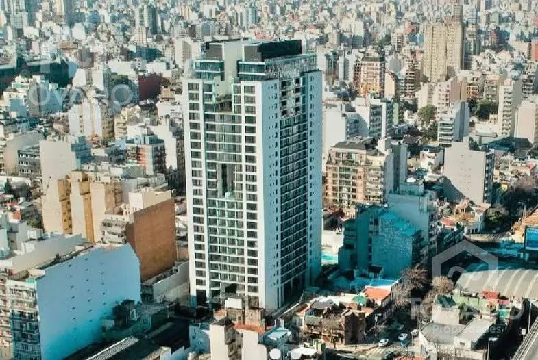 Monoambiente con cochera en Parque Chacabuco