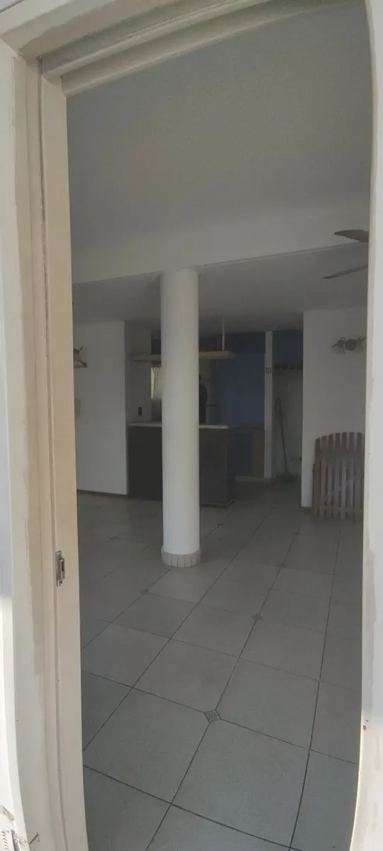 Четырёхкомнатная квартира с 3 спальнями и парковочным местом в San Justo (La Matanza)