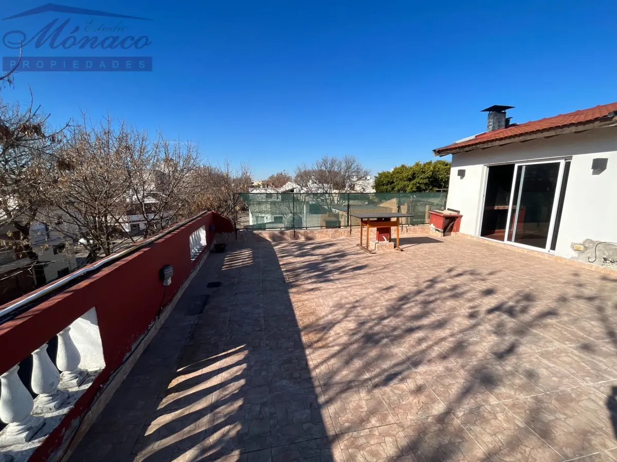 PH de 3 ambientes con terraza, quincho y parrilla en Villa Urquiza