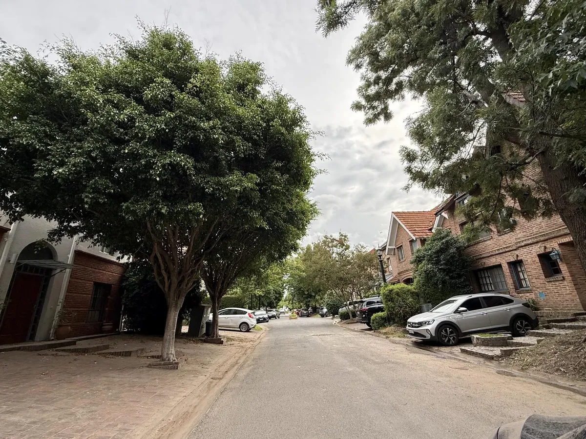 Трёхспальная квартира в аренду в Los Faroles, Beccar