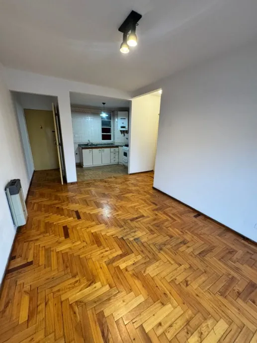 Two-room apartment with balcony in Ramos Mejía Sur