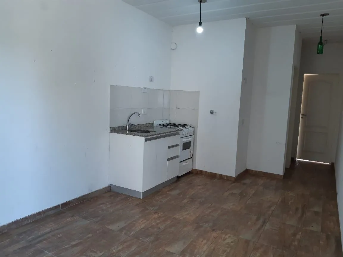 Apartamento de dois ambientes com 1 quarto em José C. Paz