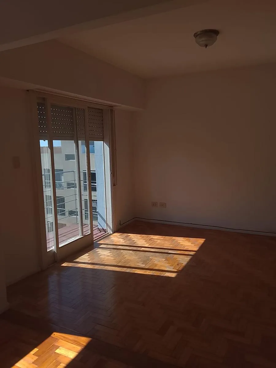 Two-bedroom three-room apartment in Ramos Mejía