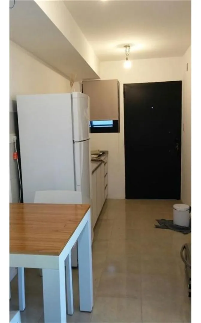 Квартира-студия с окнами на улицу в Avellaneda