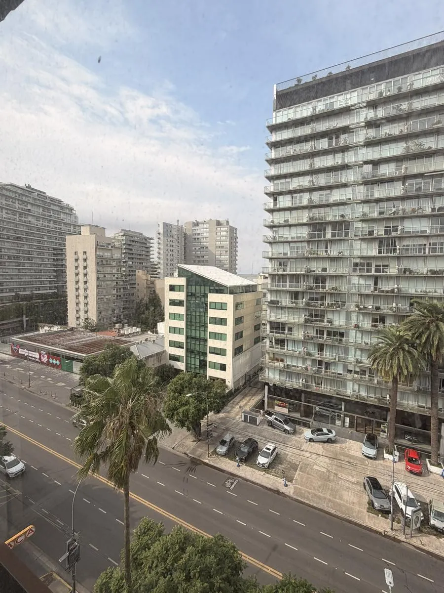 Apartamento de três quartos em Olivos com vaga de garagem e depósito