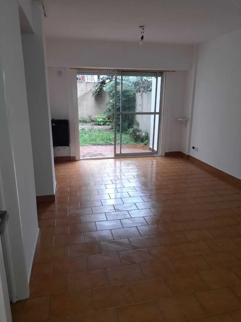 Ground-floor one-bedroom apartment in Victoria, San Fernando