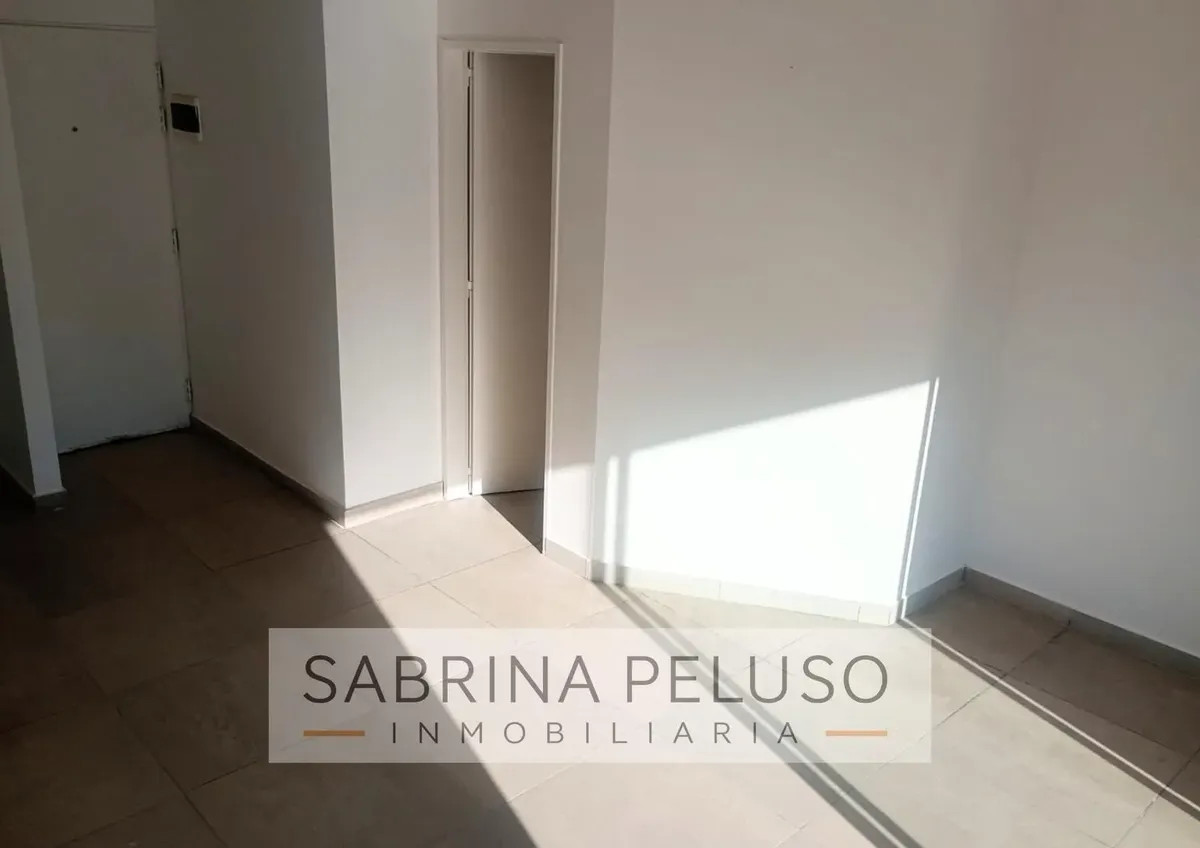 Alquiler Departamento 3 Amb -moreno A 700 Mts. De Au. Acceso Oeste