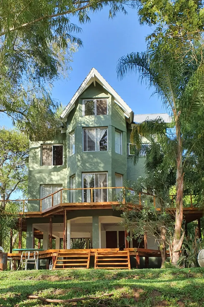 House apartment for up to 30 guests in Tigre