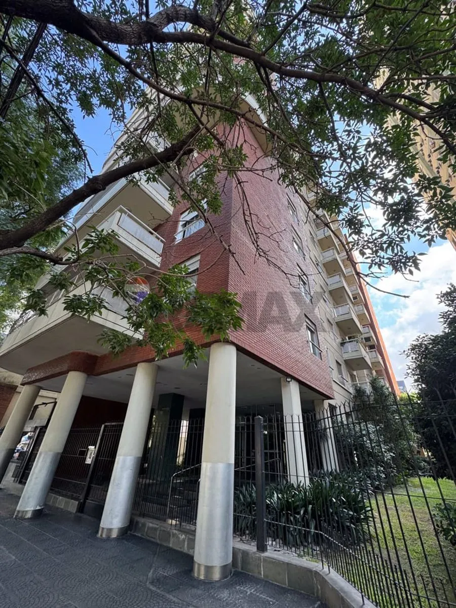 3-bedroom apartment with parking in Caballito