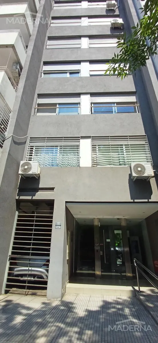 Kitnet com varanda e piscina em Belgrano