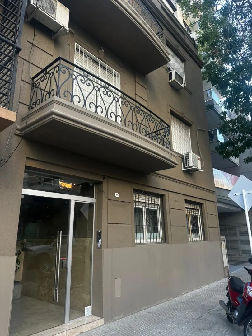 PH de 3 ambientes con patio y parrilla en Almagro