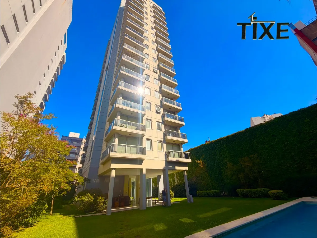 Квартира-студия в Almagro в башне с мебелью