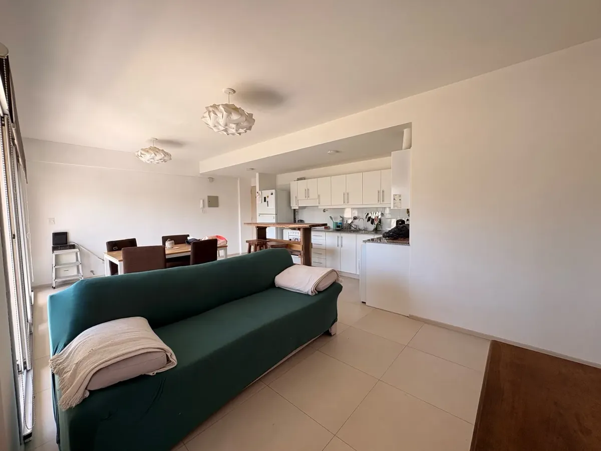 Departamento de 2 ambientes con balcón y cochera cubierta en Tigre