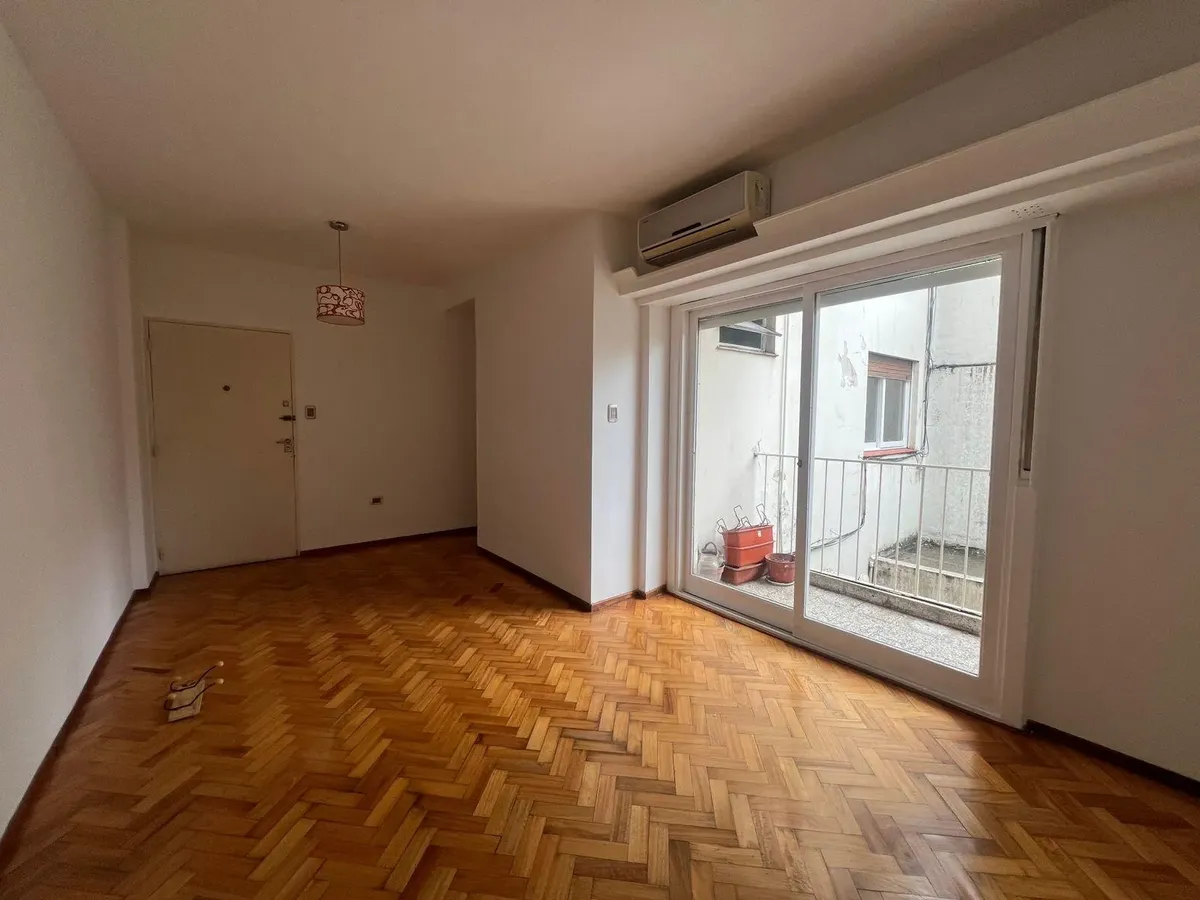 Departamento de 3 ambientes con balcón en Villa Crespo
