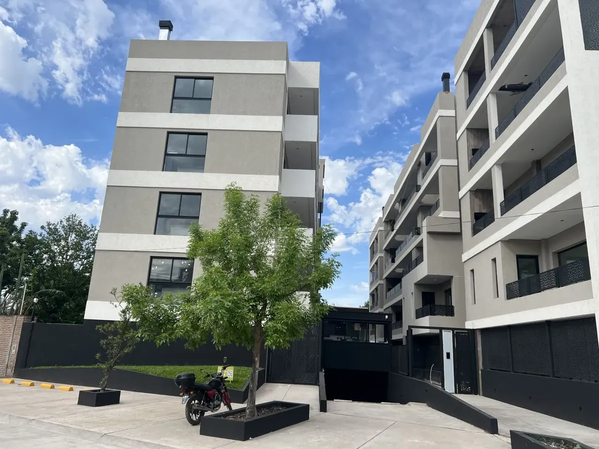Alquiler De Departamento En Cactus Luxury Residence, Canning