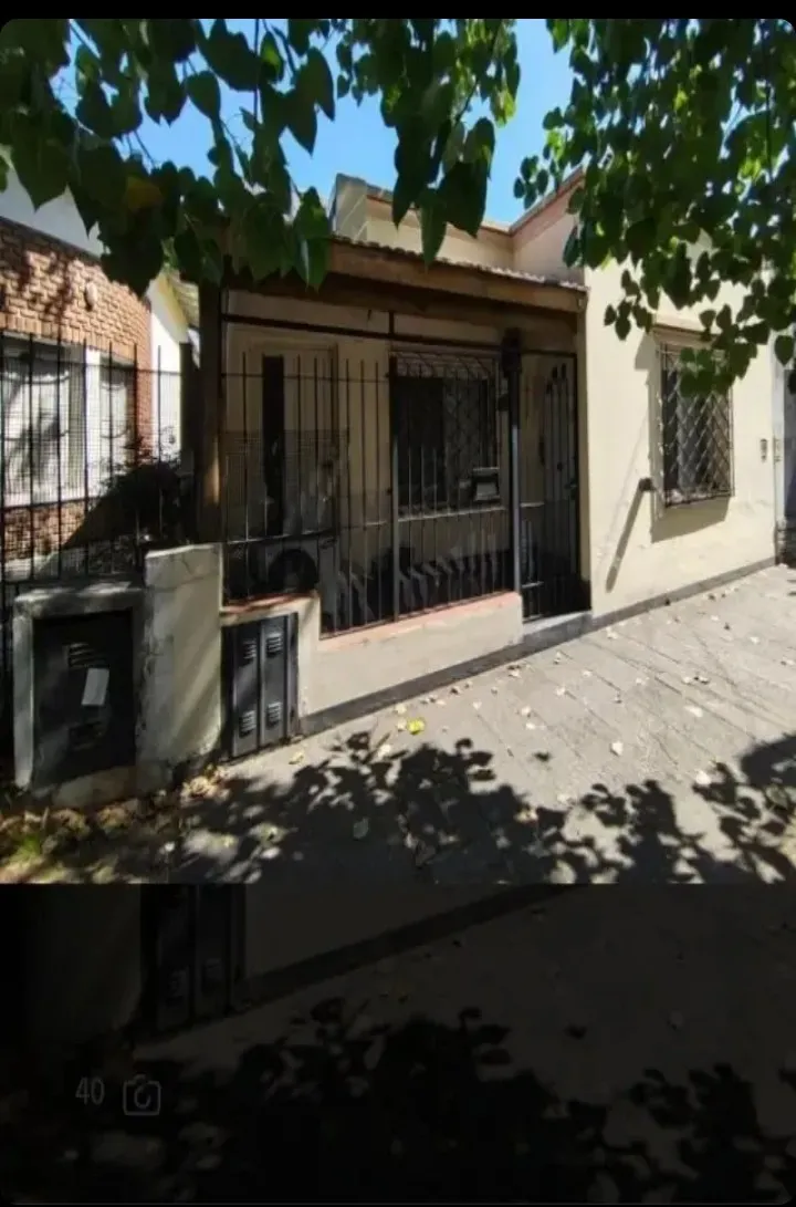 Casa de 4 ambientes térrea em Morón